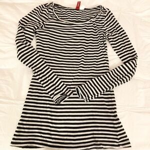 H&M Black and White Striped Long Sleeve Top